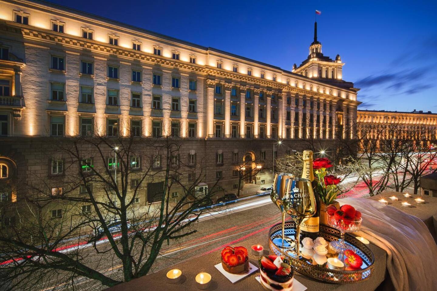 Free Parking & Parliament Is 1 Step Away! Appartement Sofia Buitenkant foto
